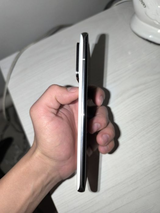 Xiaomi 11 ultra 5g srochna sotiladi