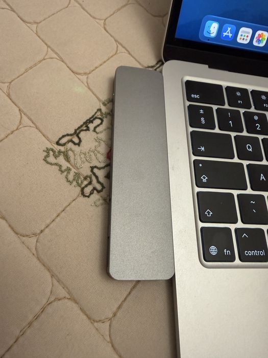 Adaptor laptop , macbook