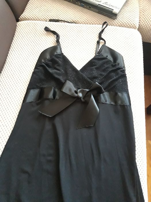 Продавам рокли по 10 лв.бр.,S-M