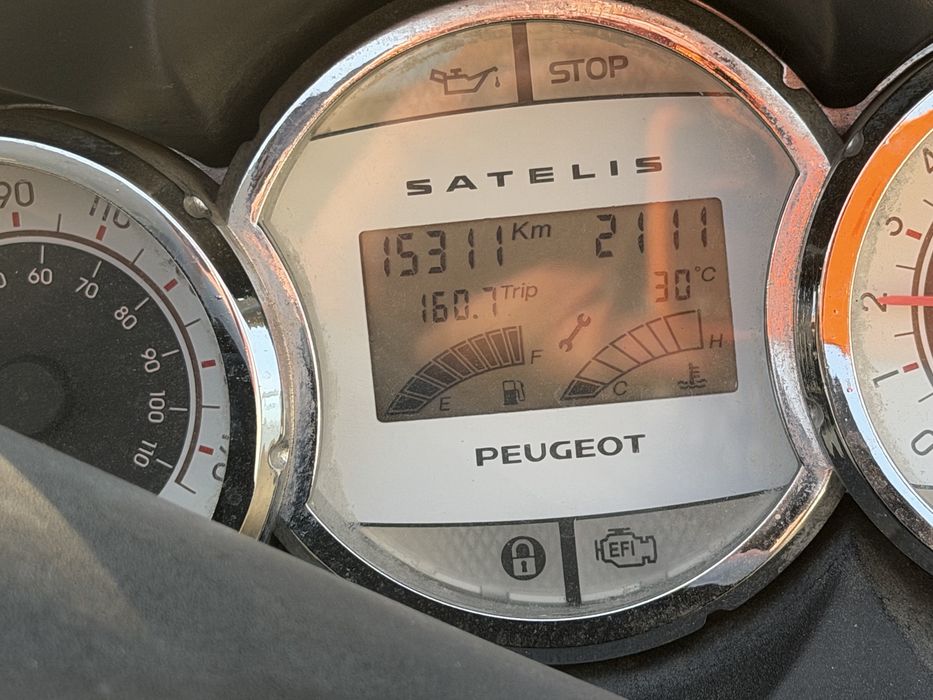 Scuter Peugeot Satelis 125 cm3- 4v