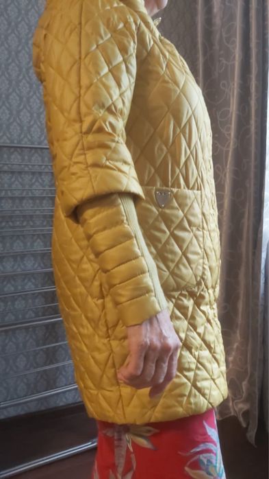 Продам осеннюю куртку