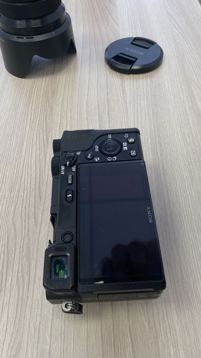 Sony a6400 в отличном состоянии