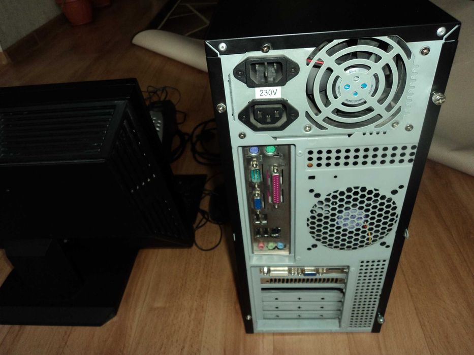 Компютър двуядрен, монитор, клавиатура, мишка