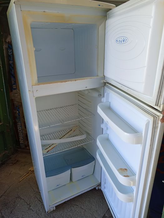 Продам холодильник