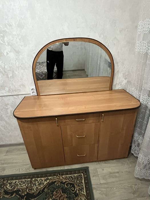 Продается комод хорошем состояние.