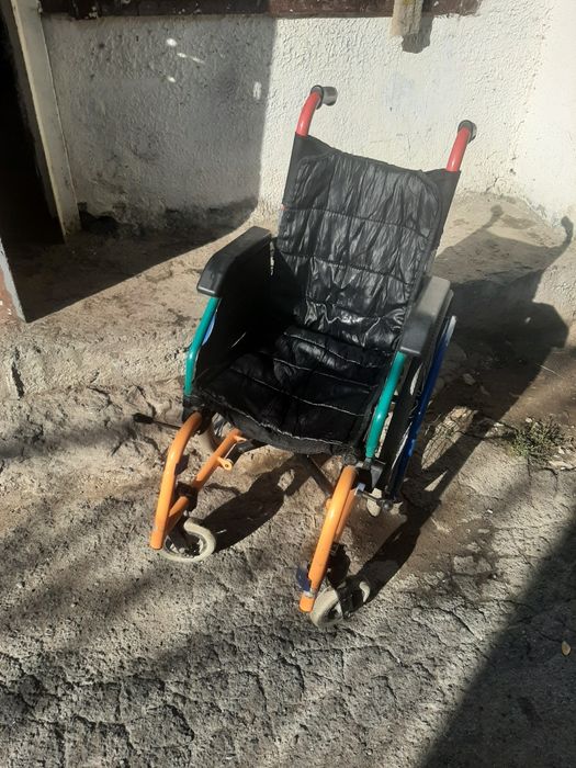 Инвалидная коляскя подросковая