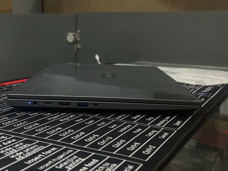 Офисный ноутбук Medion made in Germany AMD Ryzen 5-7430U 16/512GB