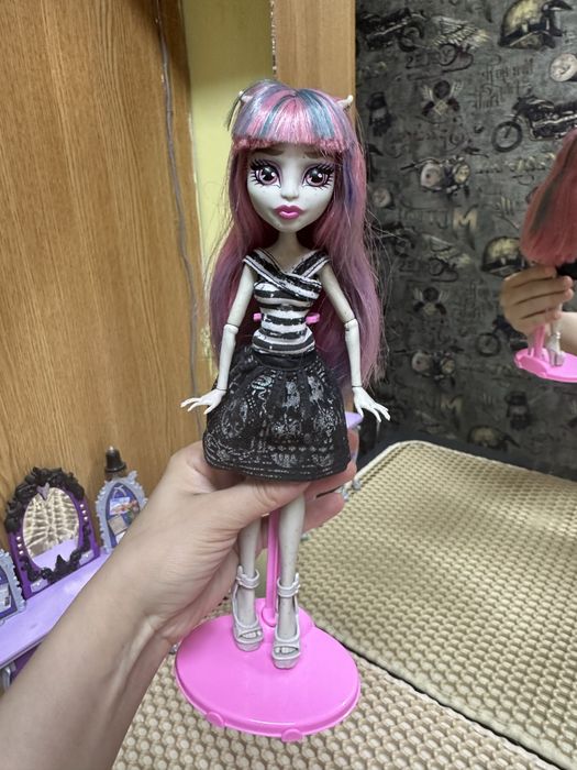 Продам куклу монстр  хай!