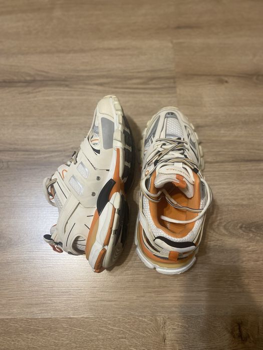 Balenciaga track