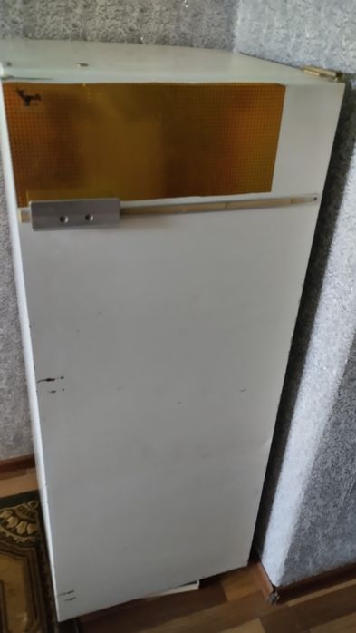 Продам холодильник советский
