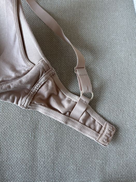 Сутиен за кърмене 80D на H&M 2 броя