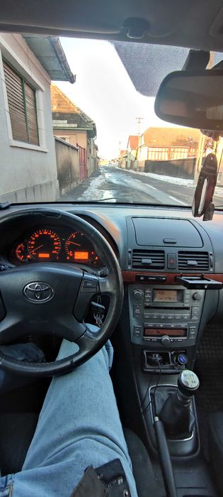 Toyota Avensis 2.2 D4D 150 cp