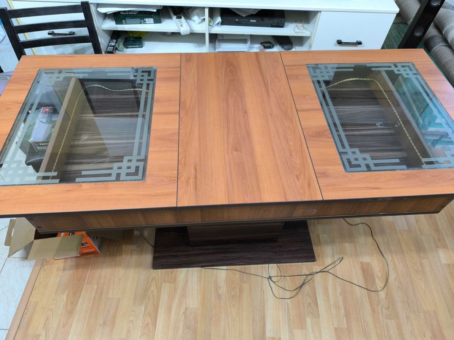 Продавам холна разтегателна маса