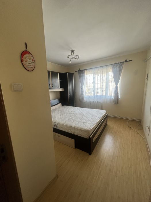 Apartament 2 cam decomandat zona Tic-Tac de inchiriat