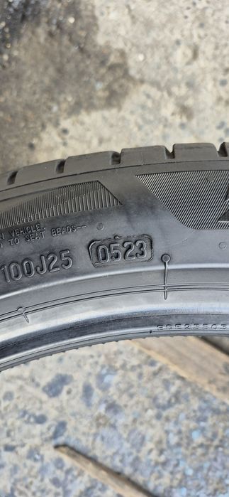 2 anvelope vara ca noi Bridgestone 275/40/22,dot 2023.Pretul este pe bucata.