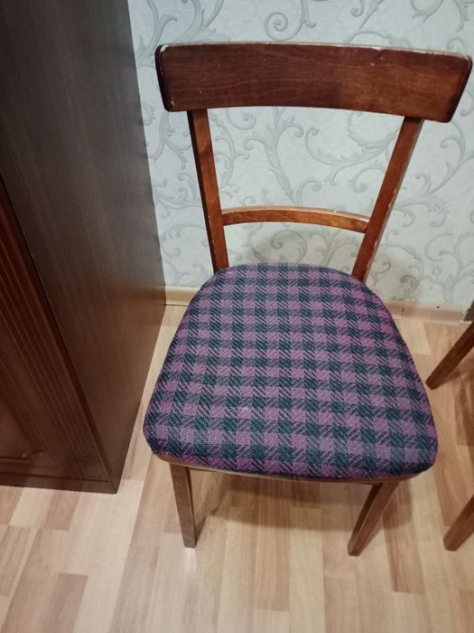 Матрацы, подушки, стулья, посуда разная на дачу