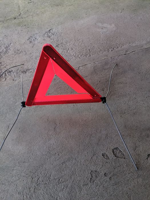 Triunghiuri(2) reflectorizante Mercedes