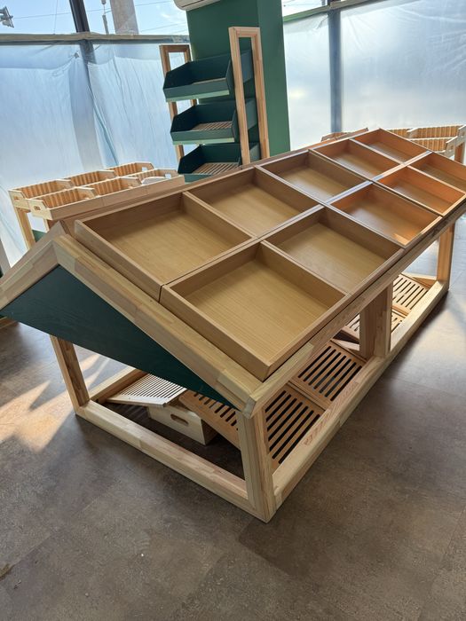 Pachet mobilier aprozar lemn 5 piese - Gondola 2,5x1,5m 16 sertare + 2 insule