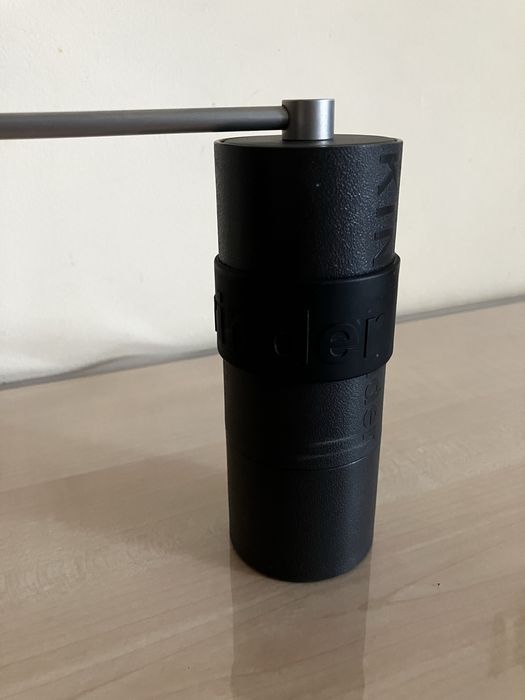 Vând râșniță manuală cafea Kingrinder P1 – stare excelentă