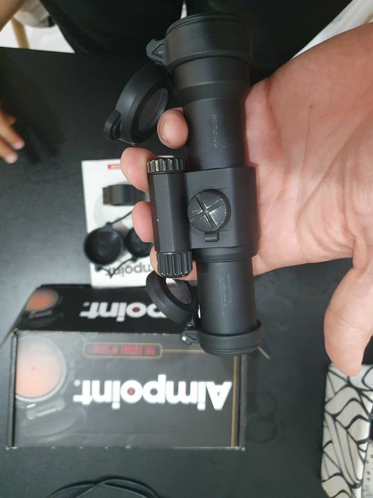 Бързомер Aimpoint