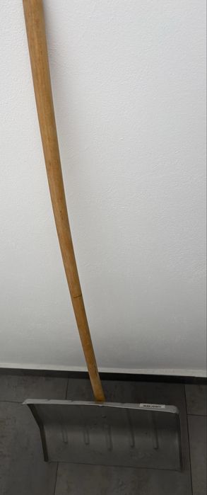 Vand lopata mare de zapada de aluminiu si maner de lemn