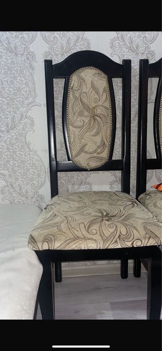 Массивный Стол со стульями