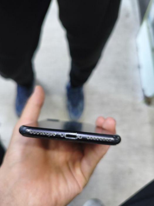 Продаи Iphone 7+