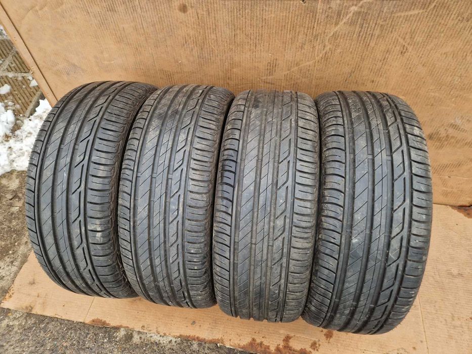 4 Bridgestone R17 215/55  Летни гуми  DOT4019