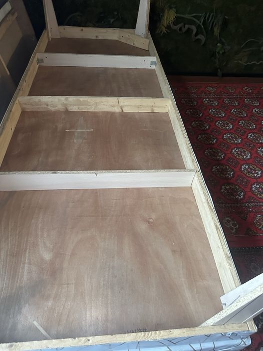 Жер стол (шай стол)сатылады