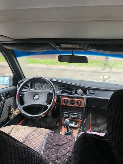 Машина 190 Мерседес