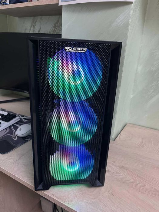 Геймърски компютър RX 6600 XT / i3-10100F / 16GB RAM / 750GB SSD / Win 11 Pro