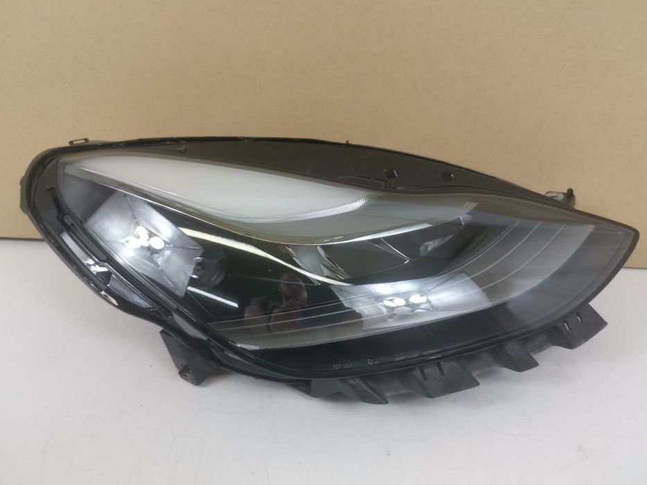 Тесла Модел 3/Y / Tesla Model 3/Y Дясна фара LED Tesla Model 3/Y Ориги