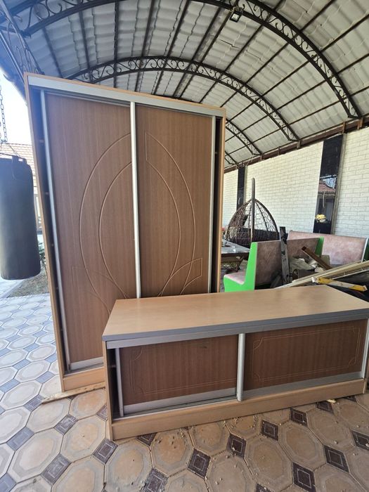 Прихожая мебель с зеркалом