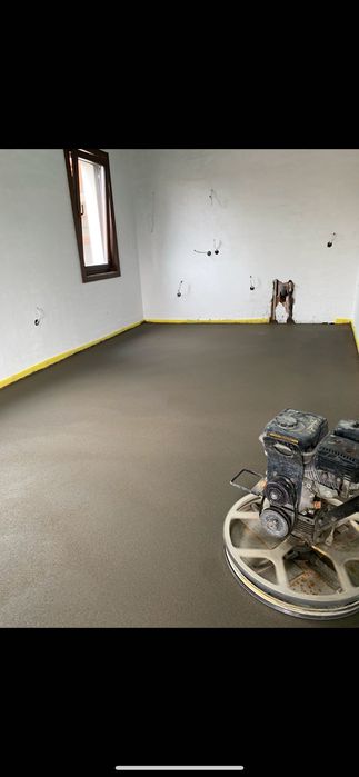 Машинна подова замазка