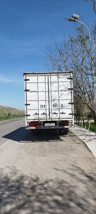 Donfeng furgon 10 t srochna sotiladi