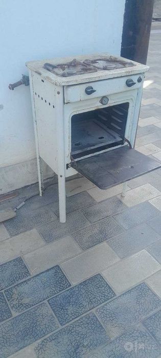 Продаю 2 комфорочную газовую плиту 200 000