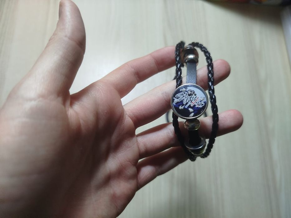 Продам вещи stray kids