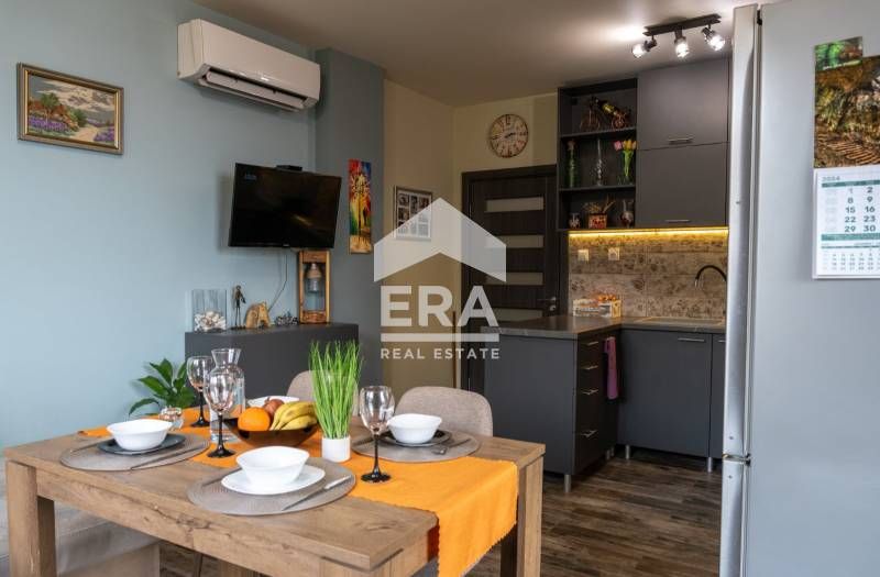 Продава се Тристаен апартамент в Варна, Цветен квартал - 74 кв.м за 2149 €/кв.м - Снимка #2