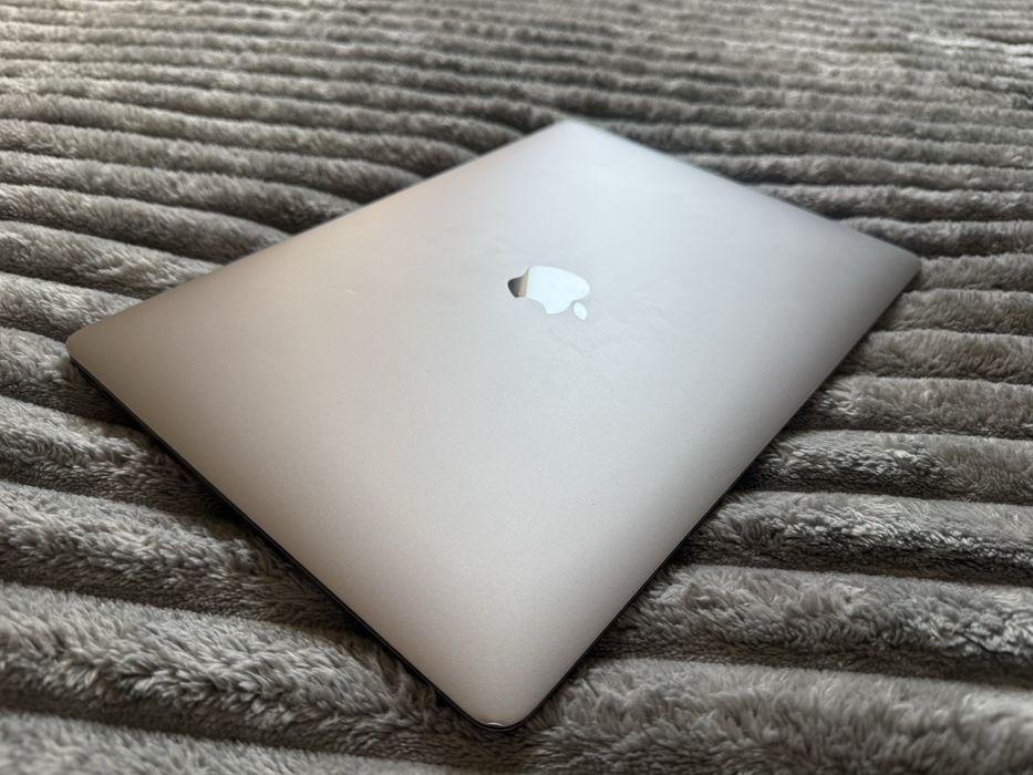 MacBook Air 2020 i7