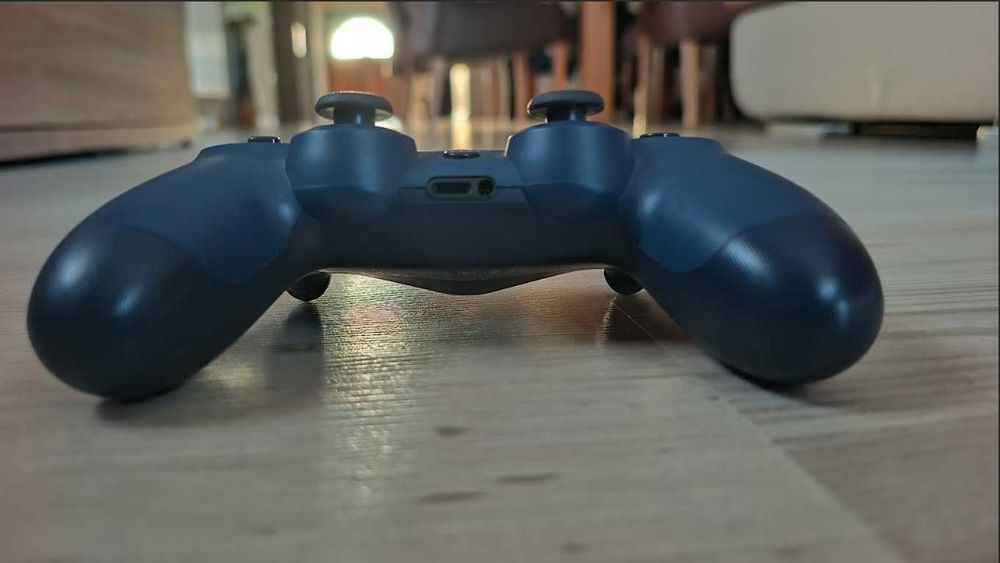 Controller PS4 in stare foarte buna
