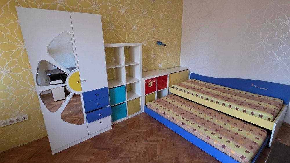 Комплект детски мебели