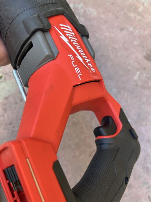 Fierastrau sabie Milwaukee M18 FSZ