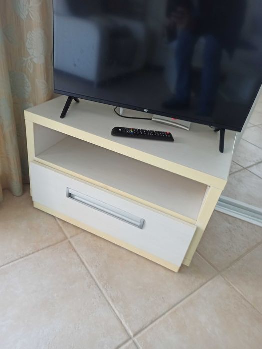 Намалена цена!!!Продавам мебели и кухня