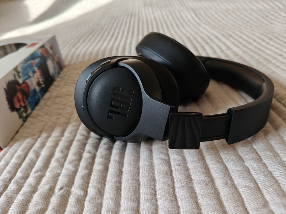 Casti audio JBL Tune 720BT, ca noi