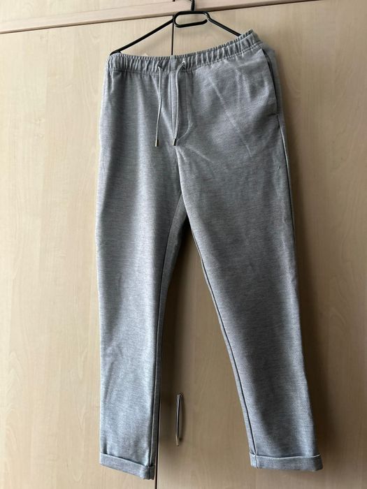 Pantaloni eleganți zara