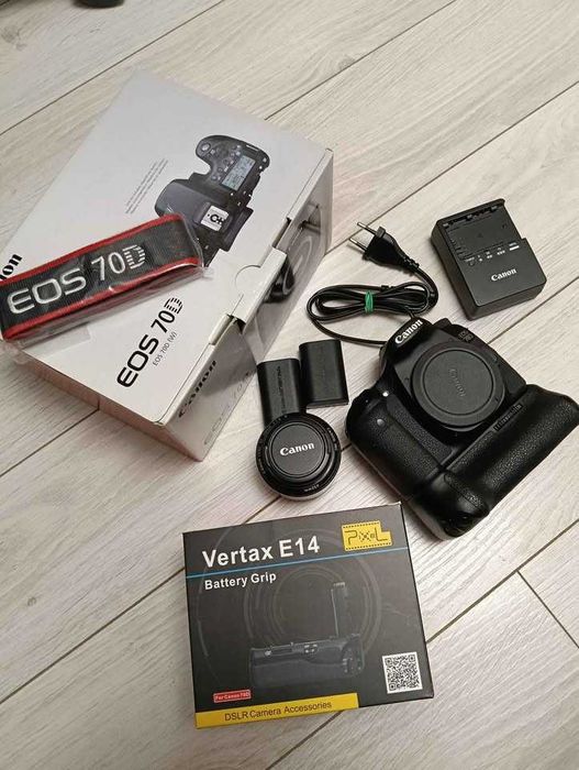 Canon EOS 70D+obiectiv EF 50mm 1.8 II fullbox
