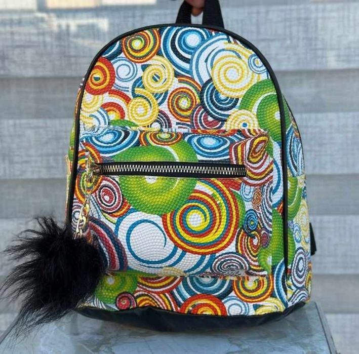 Намаление! Раница 25см Различни цветове