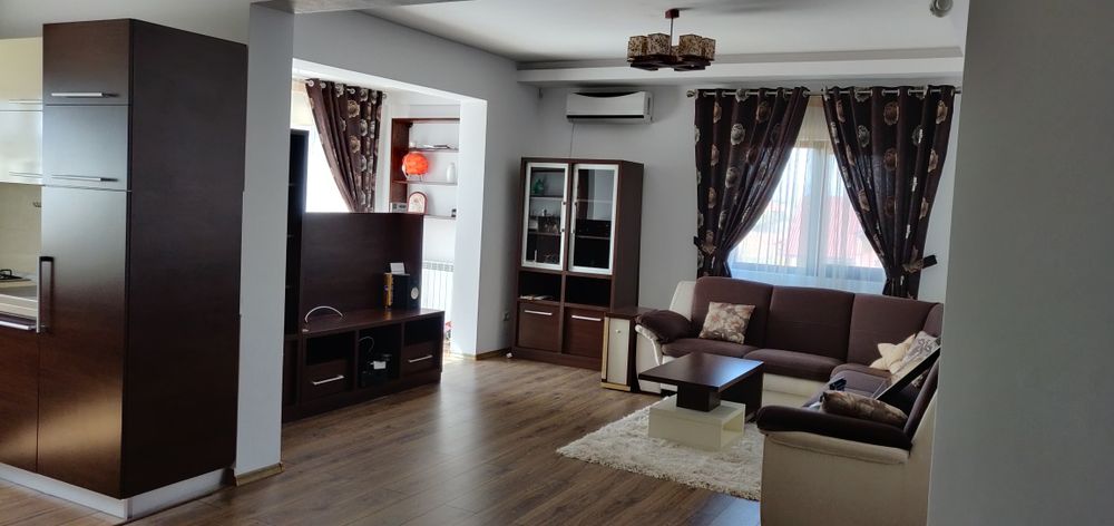 Apartament 3 camere 100 mp, mobilat, utilat, recent renovat.