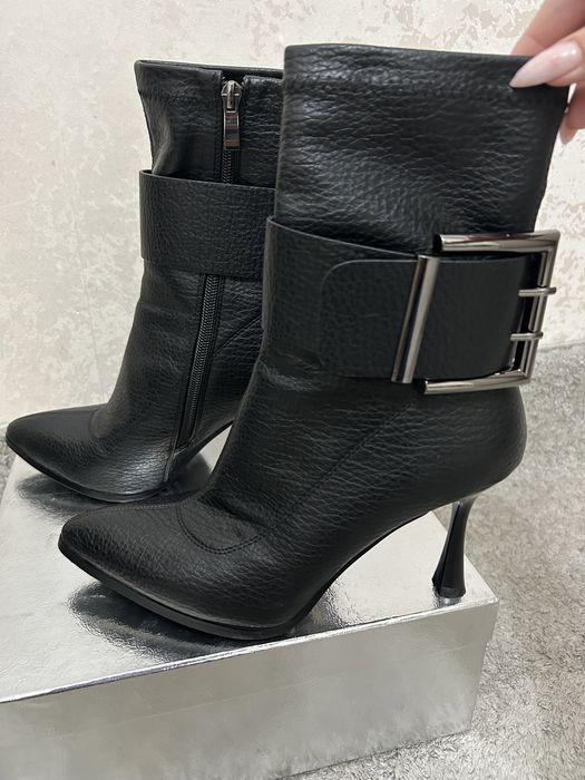 Продам ботильоны(осень-весна).Цена 17 тыс.