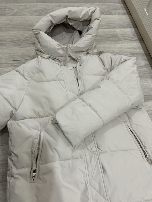 Продам куртку 2000 тг